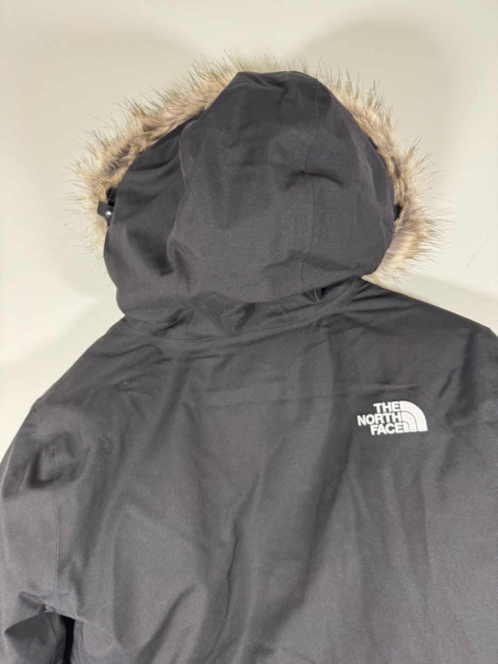 The North Face Women’s Arctic Parka Medium NWT - Picture 8 of 9